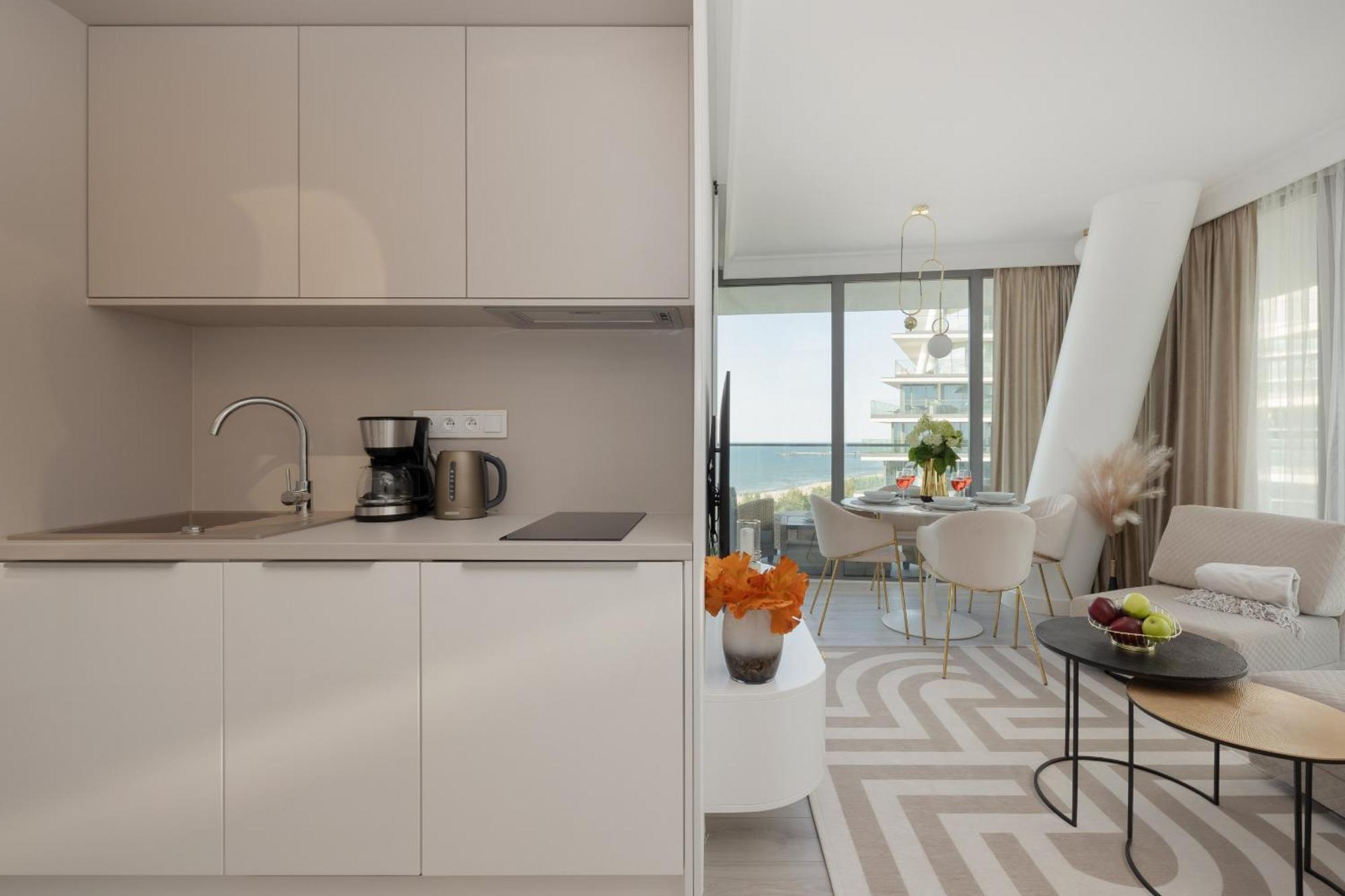 Royallux Apartment Waves Resort & Spa - Sea View From Balcony By Renters Prestige Misdroy Exterior foto